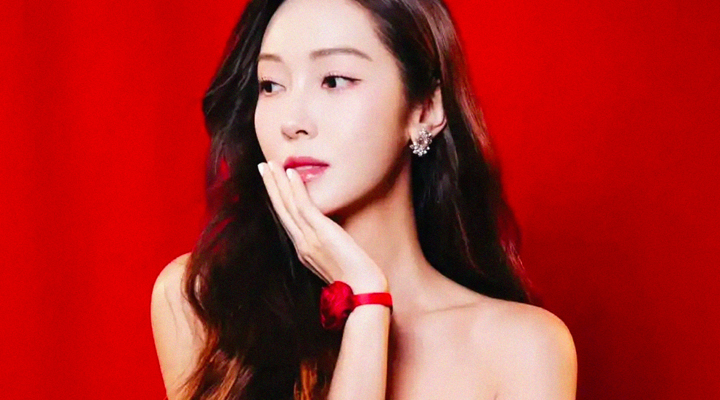 郑秀妍：卷入千万官司